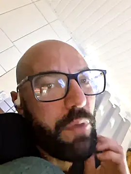 Snapshot of Robsonitj90 chatting on June 20, 2026, 1:03 pm Robsonitj90 online show from June 20, 2026, 1:03 pm