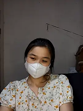 Snapshot of Daisy-lusia2026 chatting on April 28, 2026, 2:33 pm Daisy-lusia2026 online show from April 28, 2026, 2:33 pm