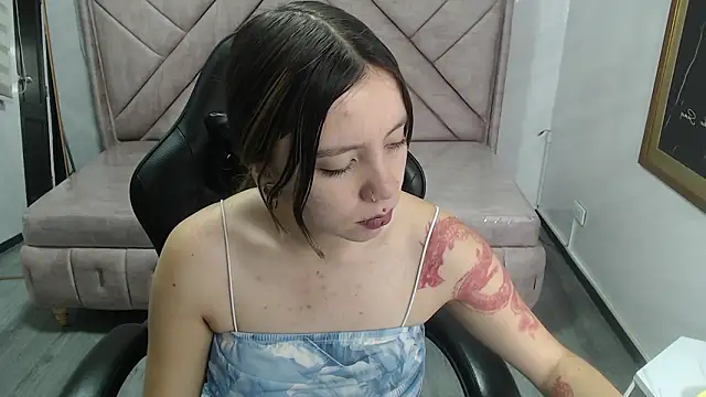 Snapshot of Eco_deluna_v chatting on February 9, 2026, 1:37 pm Eco deluna v online show from February 9, 2026, 1:37 pm