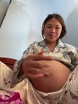Emxinhka1 online show from April 11, 2026, 4:06 am