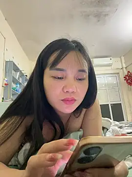 Snapshot of _Lylyy chatting on March 25, 2026, 12:44 pm Lylyy online show from March 25, 2026, 12:44 pm