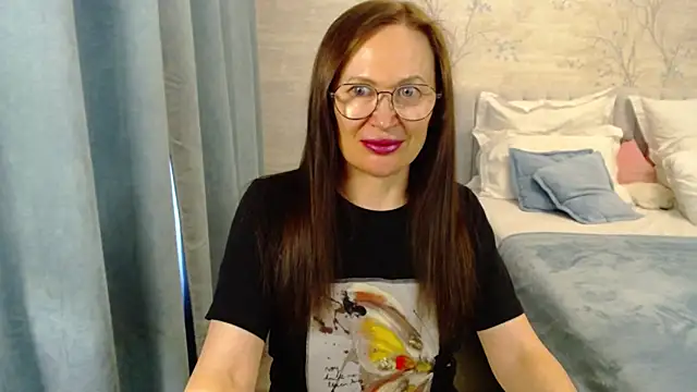 Snapshot of MarinaOnebest chatting on May 4, 2026, 3:19 pm MarinaOnebest online show from May 4, 2026, 3:19 pm