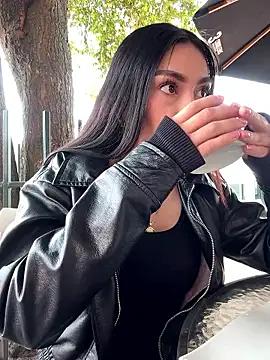 Snapshot of Bonny_Eva chatting on May 8, 2026, 4:01 pm Bonny Eva online show from May 8, 2026, 4:01 pm