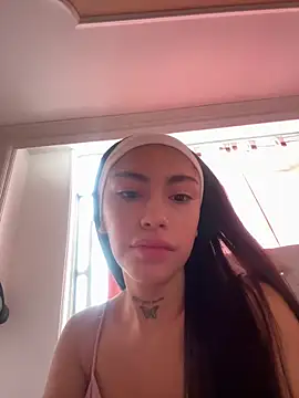 Snapshot of Bonny_Eva chatting on May 14, 2026, 4:25 pm Bonny Eva online show from May 14, 2026, 4:25 pm