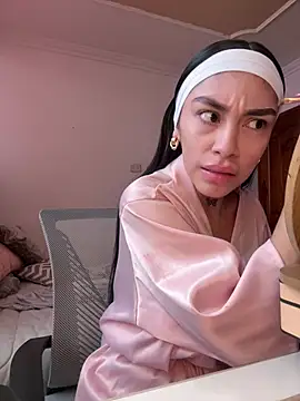 Snapshot of Bonny_Eva chatting on May 21, 2026, 7:10 pm Bonny Eva online show from May 21, 2026, 7:10 pm