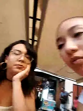 Snapshot of tinii_virtual_encuentros chatting on February 6, 2026, 10:46 pm tinii virtual encuentros online show from February 6, 2026, 10:46 pm