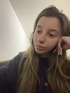 Snapshot of casal_uai chatting on May 5, 2026, 1:24 am casal uai online show from May 5, 2026, 1:24 am
