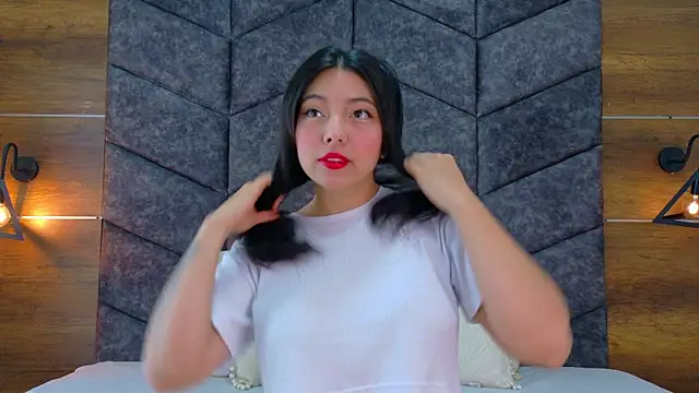 AnnieRouse   online show from February 11, 2026, 11:37 am