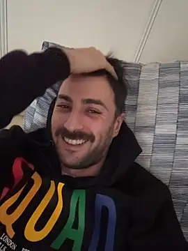 Snapshot of Aliiiix chatting on February 3, 2026, 9:14 am Aliiiix online show from February 3, 2026, 9:14 am