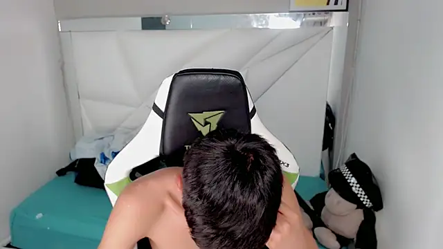 Liarr  online show from February 28, 2026, 8:10 pm