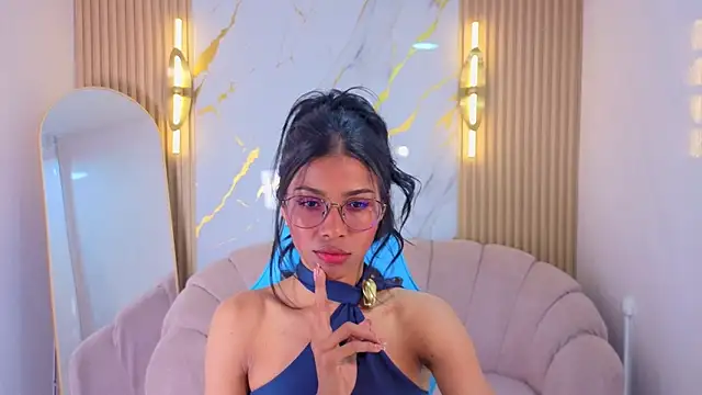 Alina b  online show from April 13, 2026, 8:03 pm