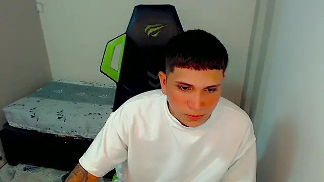 Black diamondd  online show from April 17, 2026, 4:43 pm