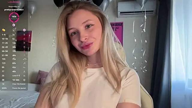 VibeVi online show from April 13, 2026, 1:27 pm