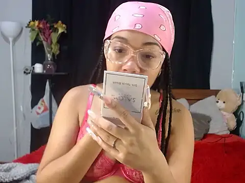 Sexy Supermomm online show from March 19, 2026, 8:35 pm