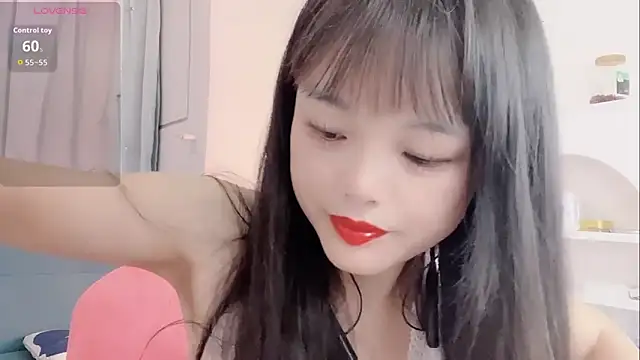 xianxian-baby online show from April 10, 2026, 6:56 pm