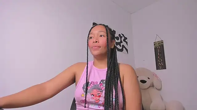 Nia13 online show from April 3, 2026, 4:32 am