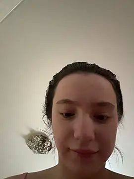 Snapshot of MiaTee chatting on February 27, 2026, 3:17 am MiaTee online show from February 27, 2026, 3:17 am