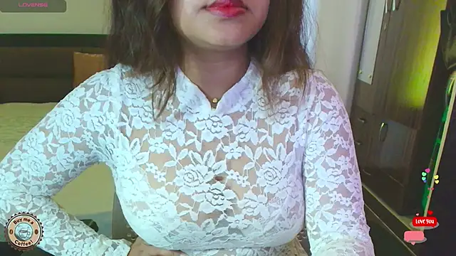 Snapshot of Yara-143 chatting on April 22, 2026, 8:17 am Yara-143 online show from April 22, 2026, 8:17 am