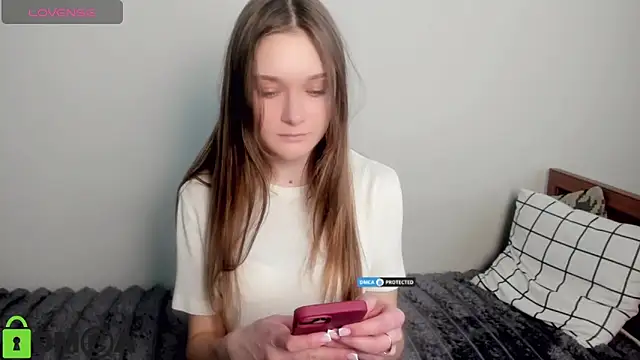 Snapshot of Elina_X chatting on May 6, 2026, 1:38 pm Elina X online show from May 6, 2026, 1:38 pm
