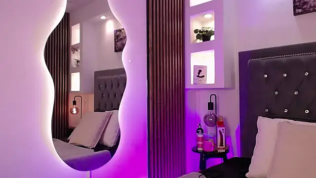 Fancy Vixen online show from March 27, 2026, 3:56 am