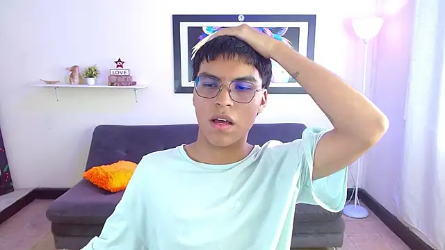 Maecum18 online show from March 16, 2026, 9:08 pm