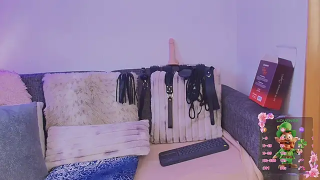 Angela mature49 online show from March 18, 2026, 8:12 pm