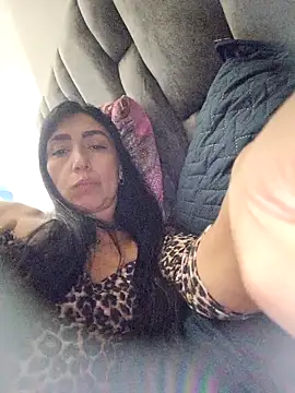 Mia Davis   online show from March 1, 2026, 12:34 am