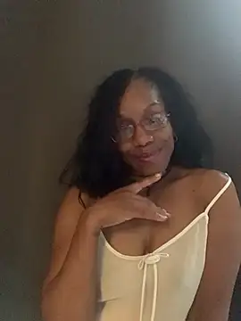 Snapshot of NatalieGainer_goodies chatting on May 22, 2026, 12:07 am NatalieGainer goodies online show from May 22, 2026, 12:07 am