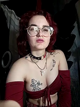 Snapshot of Persefoha chatting on May 3, 2026, 8:26 pm Persefoha online show from May 3, 2026, 8:26 pm