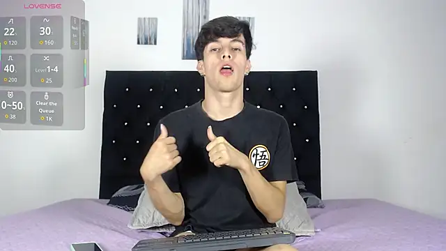 Snapshot of axxxel_twink chatting on February 17, 2026, 1:13 am axxxel twink online show from February 17, 2026, 1:13 am