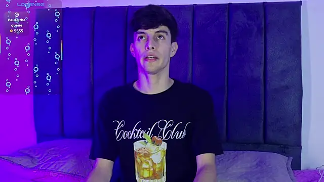 axxxel twink online show from May 17, 2026, 2:53 am