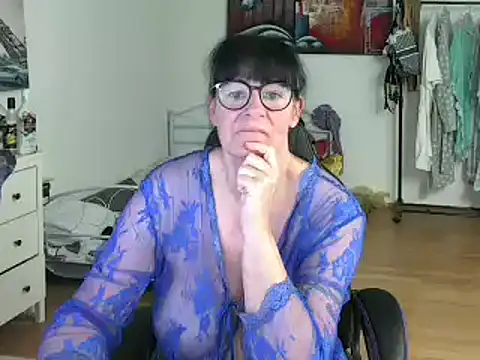 Snapshot of Sylly chatting on March 12, 2025, 1:30 pm Sylly online show from March 12, 2025, 1:30 pm