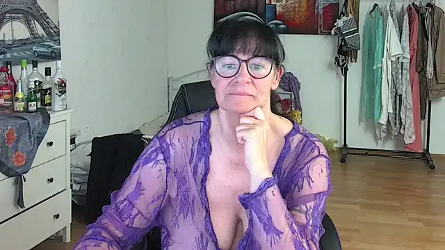 Snapshot of Sylly chatting on March 21, 2025, 3:02 pm Sylly online show from March 21, 2025, 3:02 pm