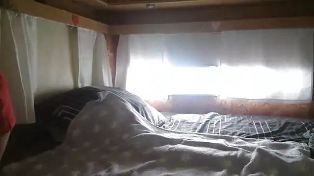 Snapshot of Sylly chatting on October 27, 2025, 7:01 am Sylly online show from October 27, 2025, 7:01 am