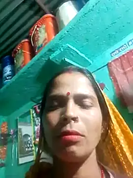 Snapshot of Hot_eras4 chatting on February 4, 2026, 5:19 pm Hot eras4 online show from February 4, 2026, 5:19 pm