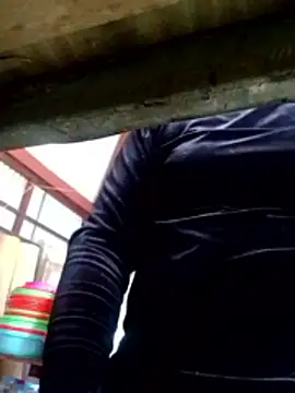 Snapshot of YIYI-502 chatting on February 5, 2026, 8:19 am YIYI-502 online show from February 5, 2026, 8:19 am