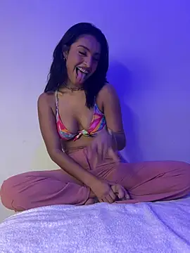 Snapshot of Jade_66 chatting on February 3, 2026, 6:22 am Jade 66 online show from February 3, 2026, 6:22 am