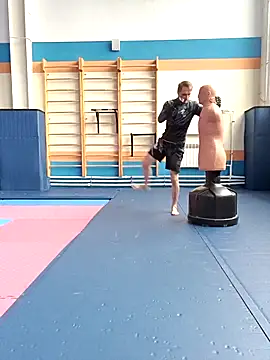 Wargunex online show from April 15, 2026, 7:59 am