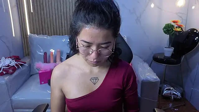 Lynn turner online show from March 9, 2026, 12:53 pm