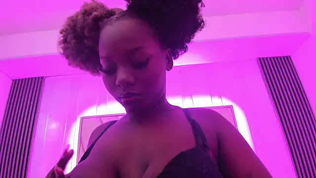 Snapshot of Sotf_Charlotte chatting on February 3, 2026, 11:59 am Sotf Charlotte online show from February 3, 2026, 11:59 am