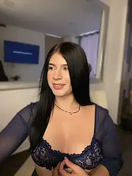 Snapshot of _HannahFox_ chatting on July 10, 2026, 10:56 pm HannahFox online show from July 10, 2026, 10:56 pm