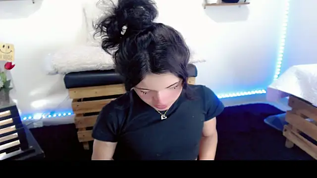 Snapshot of NathalialLooes chatting on March 29, 2026, 5:07 am NathalialLooes online show from March 29, 2026, 5:07 am