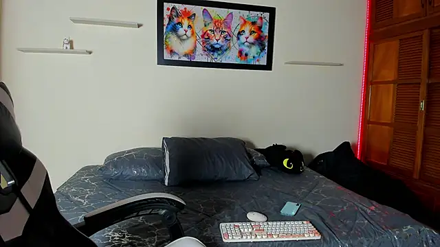 Snapshot of meredit_cris23 chatting on February 12, 2026, 1:11 am meredit cris23 online show from February 12, 2026, 1:11 am