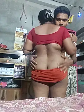 Snapshot of Fetish-Couple2 chatting on May 19, 2026, 7:58 am Fetish-Couple2 online show from May 19, 2026, 7:58 am