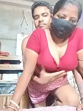 Snapshot of Fetish-Couple2 chatting on May 27, 2026, 8:11 am Fetish-Couple2 online show from May 27, 2026, 8:11 am