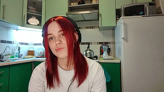 Snapshot of CalandraRolon chatting on February 17, 2026, 4:24 pm CalandraRolon online show from February 17, 2026, 4:24 pm