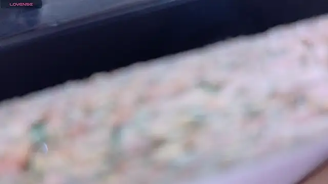 Becca hill  online show from April 17, 2026, 1:36 pm