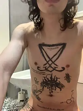 Motleystarr online show from February 8, 2026, 2:59 am