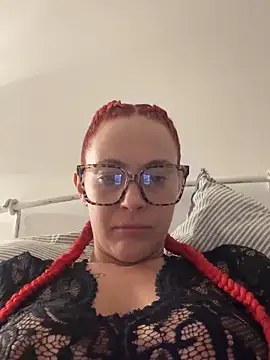 SophieSchmidt online show from March 4, 2026, 7:42 pm