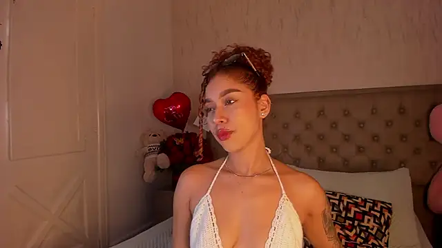 Sienna brunette online show from April 25, 2026, 12:08 pm